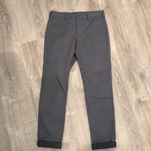 Mens UNIQLO dress pants